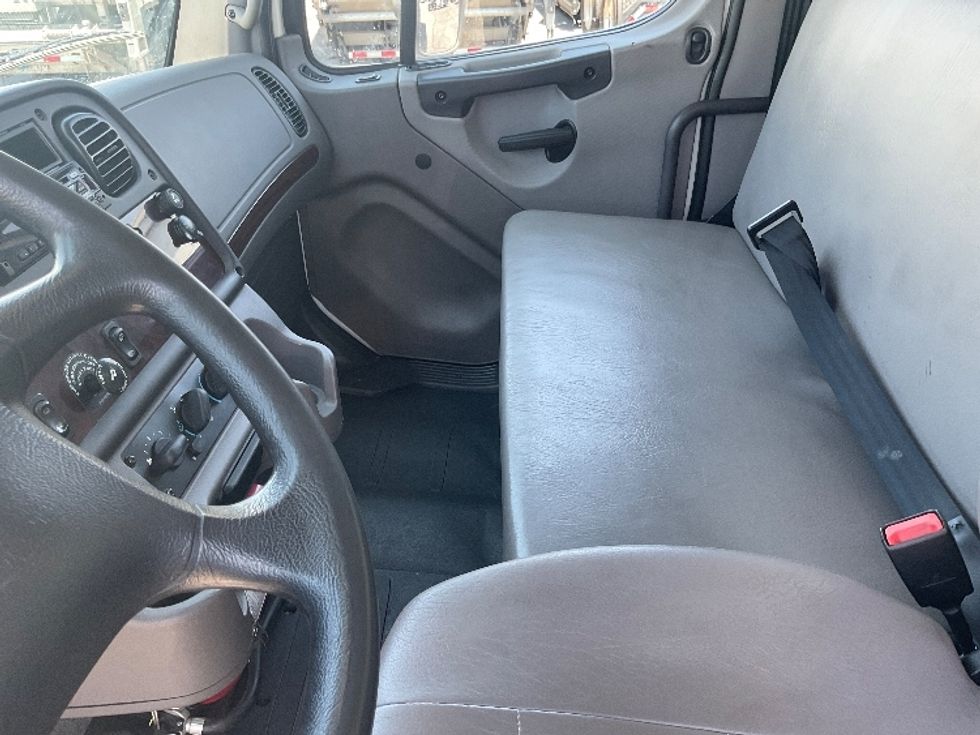 Medium Duty Box Truck-Light and Medium Duty Trucks-Freightliner-2019-M2-Albuquerque-NM-169,780\n\t\tmiles-$ 54,000 - Image 17
