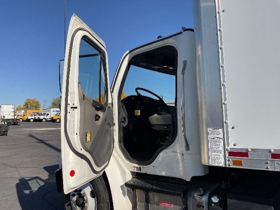 Medium Duty Box Truck-Light and Medium Duty Trucks-Freightliner-2019-M2-Albuquerque-NM-181,493\n\t\tmiles-$ 46,250 - Image 15