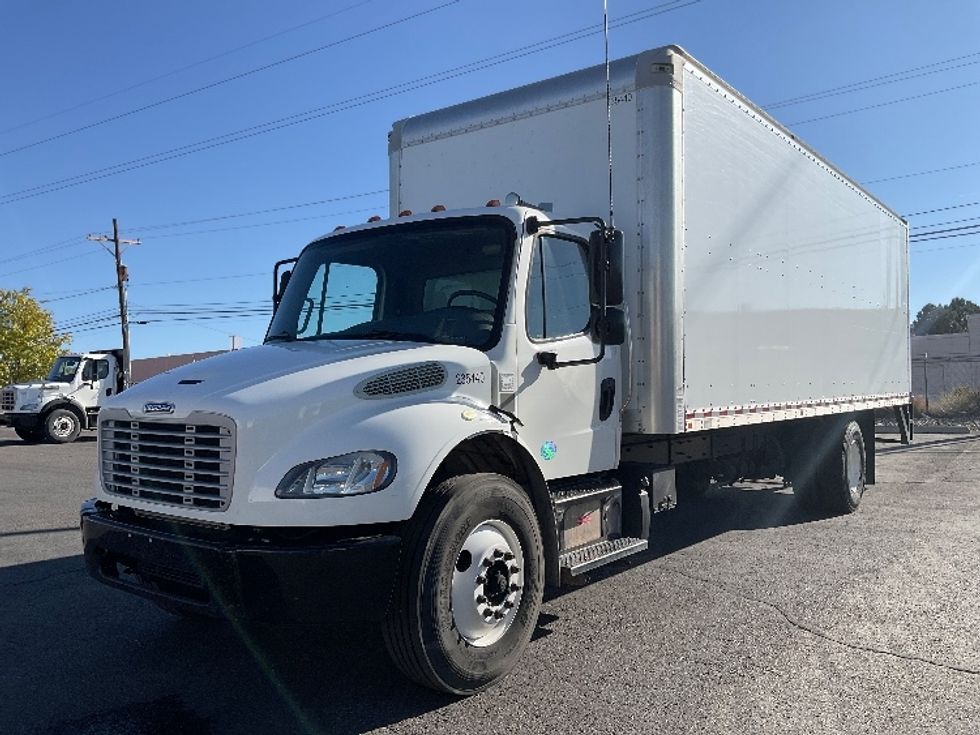 2019 Freightliner M2 106 Medium Duty photo 3