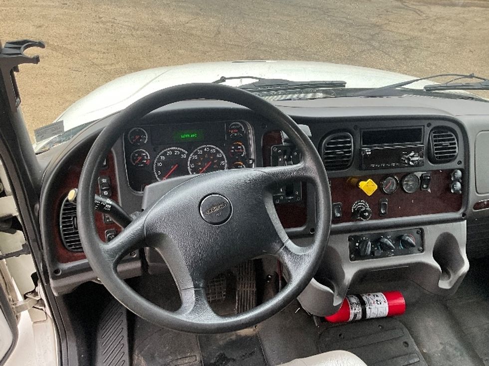 Medium Duty Box Truck-Light and Medium Duty Trucks-Freightliner-2019-M2-Alexandria-VA-160,991\n\t\tmiles-$ 57,500 - Image 17