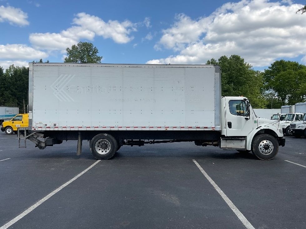 Medium Duty Box Truck-Light and Medium Duty Trucks-Freightliner-2019-M2-Alexandria-VA-192,580\n\t\tmiles-$ 44,000 - Image 15