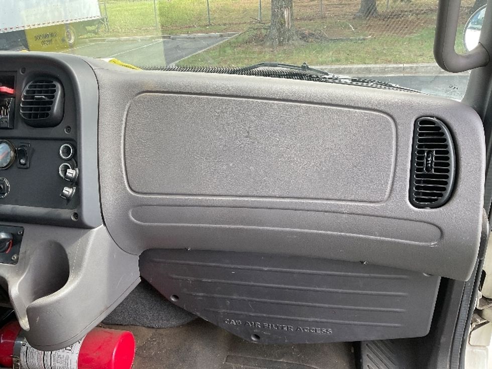Medium Duty Box Truck-Light and Medium Duty Trucks-Freightliner-2019-M2-Alexandria-VA-192,580\n\t\tmiles-$ 44,000 - Image 19