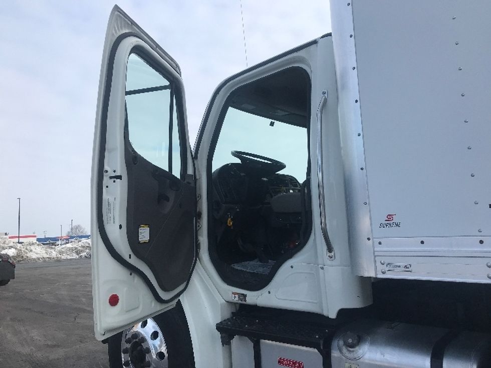 Medium Duty Box Truck-Light and Medium Duty Trucks-Freightliner-2019-M2-Allentown-PA-79,482\n\t\tmiles-$ 60,000 - Image 16