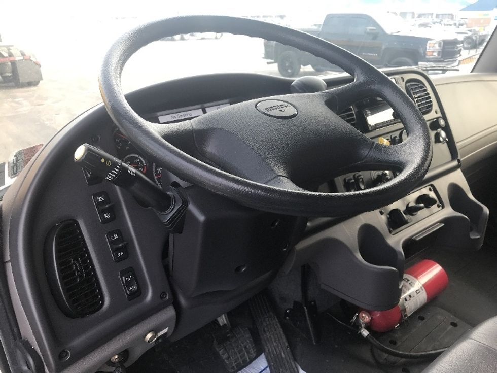 Medium Duty Box Truck-Light and Medium Duty Trucks-Freightliner-2019-M2-Allentown-PA-79,482\n\t\tmiles-$ 60,000 - Image 17