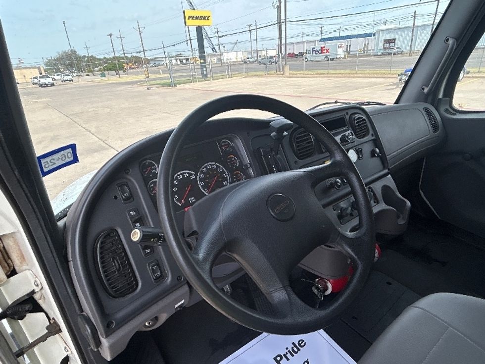 Medium Duty Box Truck-Light and Medium Duty Trucks-Freightliner-2019-M2-Amarillo-TX-98,345\n\t\tmiles-$ 57,250 - Image 17