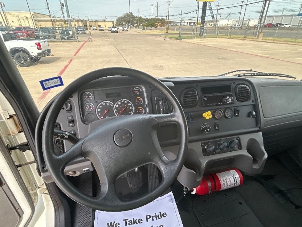 Medium Duty Box Truck-Light and Medium Duty Trucks-Freightliner-2019-M2-Amarillo-TX-98,345\n\t\tmiles-$ 57,250 - Image 18