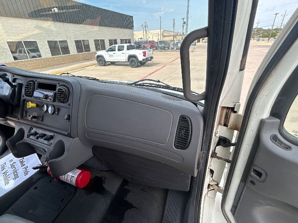 Medium Duty Box Truck-Light and Medium Duty Trucks-Freightliner-2019-M2-Amarillo-TX-98,345\n\t\tmiles-$ 57,250 - Image 21