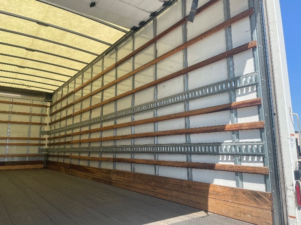 Medium Duty Box Truck-Light and Medium Duty Trucks-Freightliner-2019-M2-Arlington-TX-138,605\n\t\tmiles-$ 53,750 - Image 12