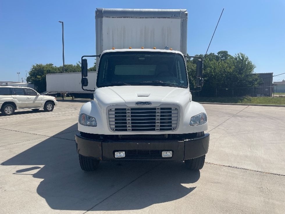 Medium Duty Box Truck-Light and Medium Duty Trucks-Freightliner-2019-M2-Arlington-TX-138,605\n\t\tmiles-$ 53,750 - Image 2