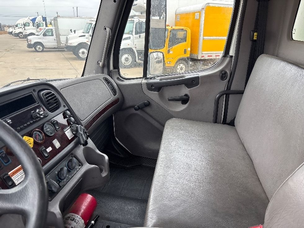 Medium Duty Box Truck-Light and Medium Duty Trucks-Freightliner-2019-M2-Arlington-TX-226,591\n\t\tmiles-$ 43,500 - Image 18