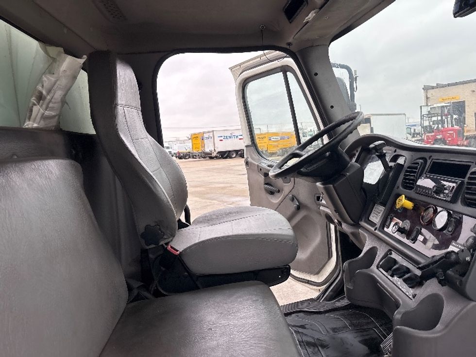Medium Duty Box Truck-Light and Medium Duty Trucks-Freightliner-2019-M2-Arlington-TX-226,591\n\t\tmiles-$ 43,500 - Image 21