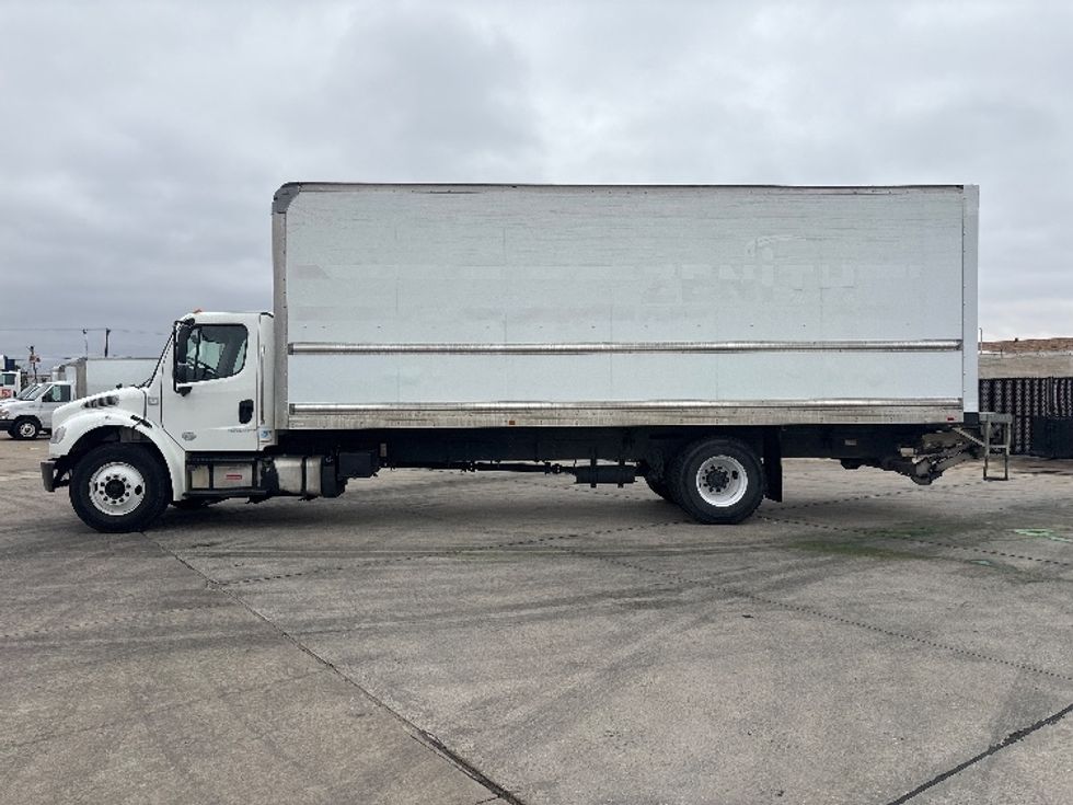 Medium Duty Box Truck-Light and Medium Duty Trucks-Freightliner-2019-M2-Arlington-TX-226,591\n\t\tmiles-$ 43,500 - Image 4