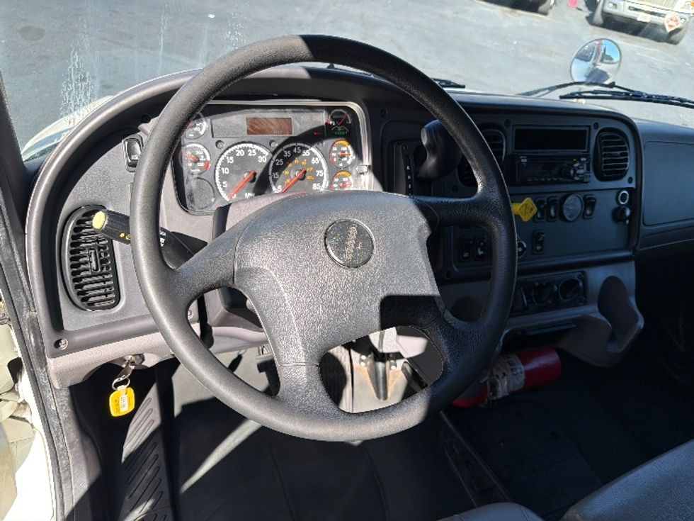 Medium Duty Box Truck-Light and Medium Duty Trucks-Freightliner-2019-M2-Atlanta (Forest Park)-GA-135,646\n\t\tmiles-$ 60,250 - Image 17