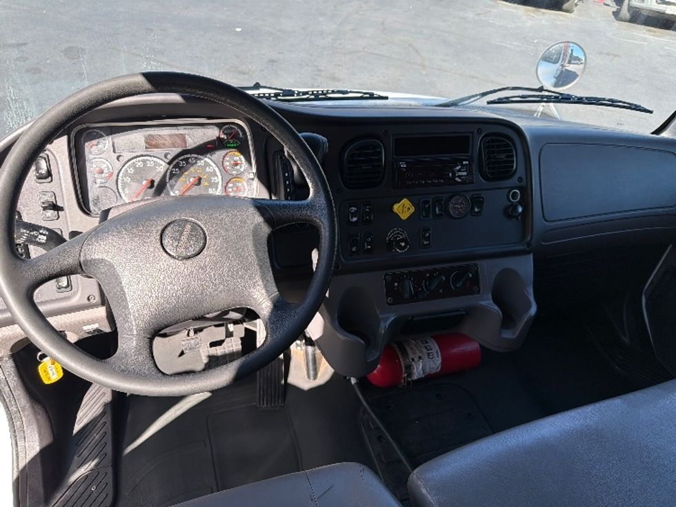 Medium Duty Box Truck-Light and Medium Duty Trucks-Freightliner-2019-M2-Atlanta (Forest Park)-GA-135,646\n\t\tmiles-$ 60,250 - Image 18