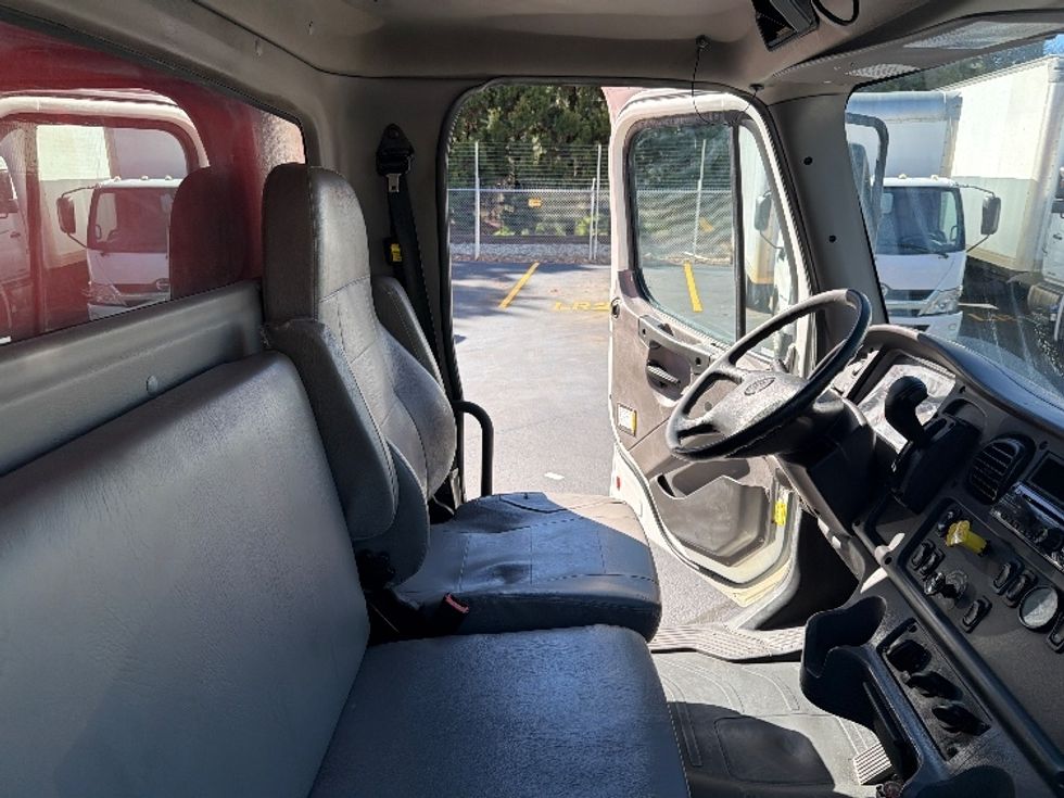 Medium Duty Box Truck-Light and Medium Duty Trucks-Freightliner-2019-M2-Atlanta (Forest Park)-GA-135,646\n\t\tmiles-$ 60,250 - Image 22