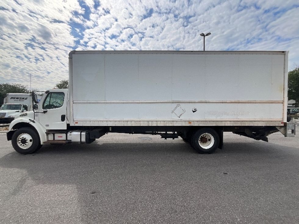 Medium Duty Box Truck-Light and Medium Duty Trucks-Freightliner-2019-M2-Atlanta (Forest Park)-GA-300,935\n\t\tmiles-$ 31,750 - Image 4