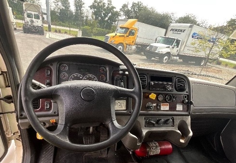 Medium Duty Box Truck-Light and Medium Duty Trucks-Freightliner-2019-M2-Atlanta (Forest Park)-GA-300,935\n\t\tmiles-$ 31,750 - Image 17