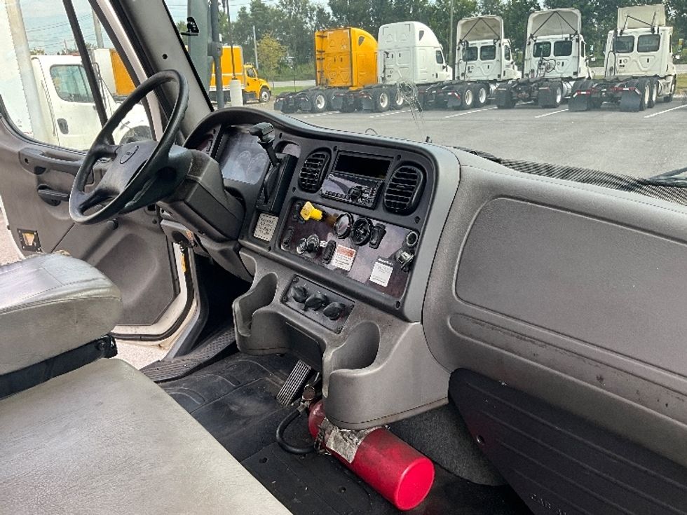 Medium Duty Box Truck-Light and Medium Duty Trucks-Freightliner-2019-M2-Atlanta (Forest Park)-GA-300,935\n\t\tmiles-$ 31,750 - Image 21
