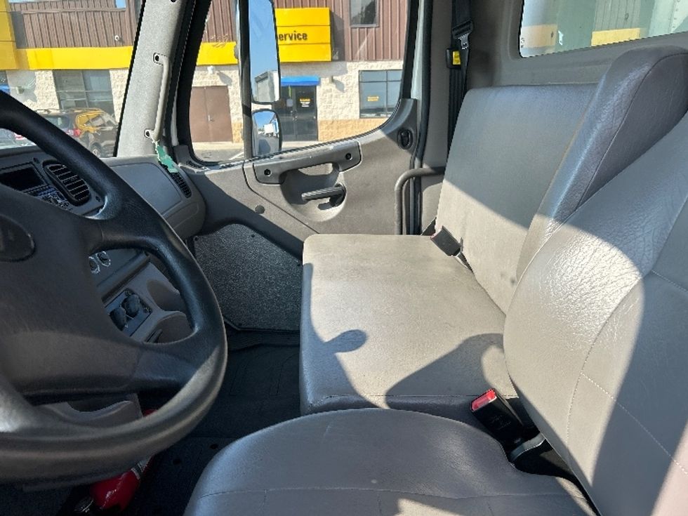Medium Duty Box Truck-Light and Medium Duty Trucks-Freightliner-2019-M2-Atlanta-GA-147,100\n\t\tmiles-$ 55,250 - Image 19