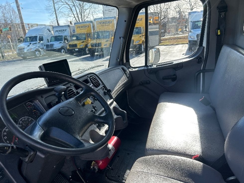 Medium Duty Box Truck-Light and Medium Duty Trucks-Freightliner-2019-M2-Atlanta-GA-153,215\n\t\tmiles-$ 54,750 - Image 17