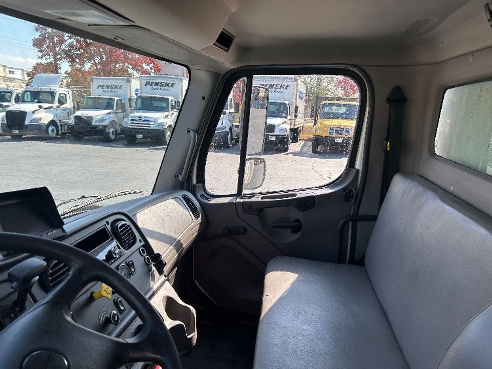 Medium Duty Box Truck-Light and Medium Duty Trucks-Freightliner-2019-M2-Atlanta-GA-159,365\n\t\tmiles-$ 54,250 - Image 19