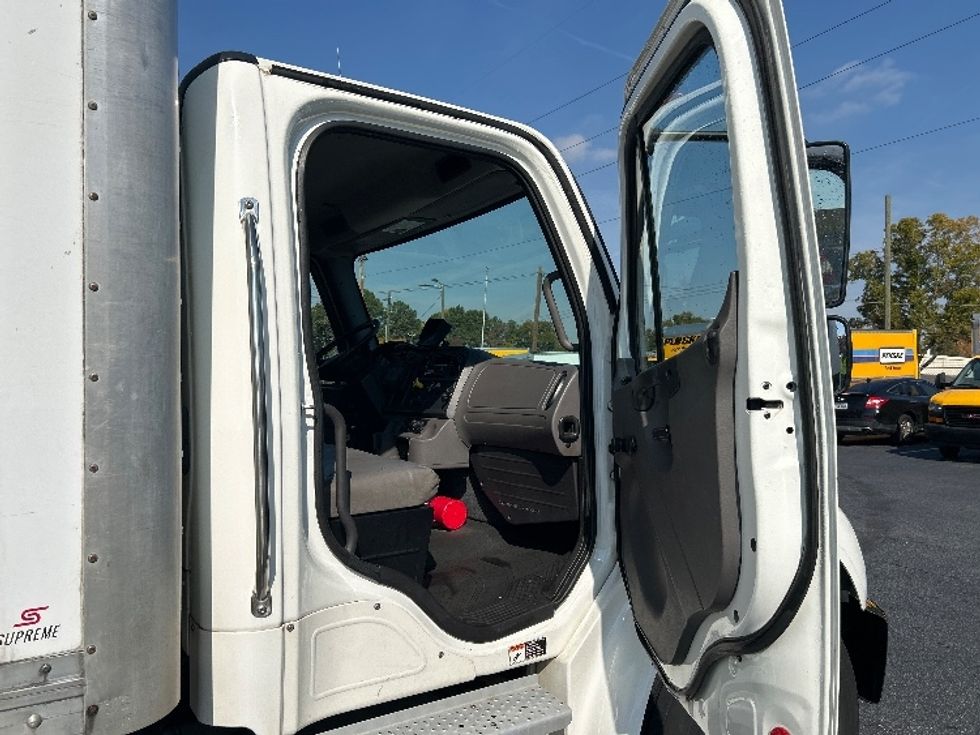 Medium Duty Box Truck-Light and Medium Duty Trucks-Freightliner-2019-M2-Atlanta-GA-159,365\n\t\tmiles-$ 54,250 - Image 20