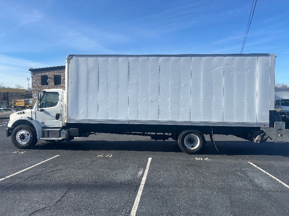 Medium Duty Box Truck-Light and Medium Duty Trucks-Freightliner-2019-M2-Atlanta-GA-159,365\n\t\tmiles-$ 54,250 - Image 4