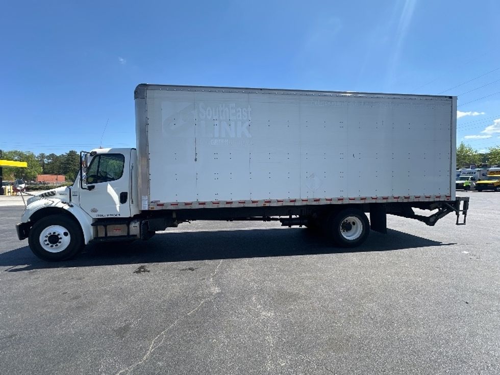 Medium Duty Box Truck-Light and Medium Duty Trucks-Freightliner-2019-M2-Atlanta-GA-167,445\n\t\tmiles-$ 52,500 - Image 4