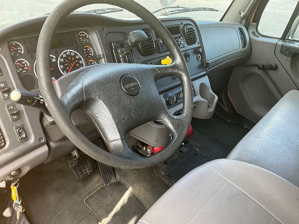 Medium Duty Box Truck-Light and Medium Duty Trucks-Freightliner-2019-M2-Atlanta-GA-279,469\n\t\tmiles-$ 38,750 - Image 17