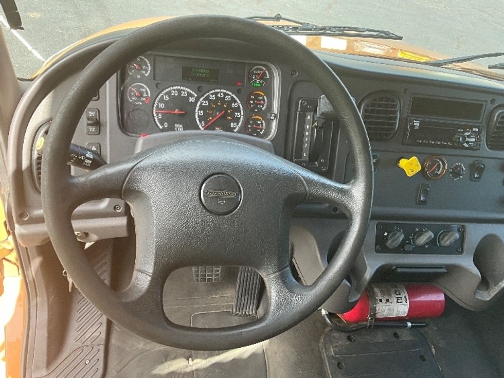 Medium Duty Box Truck-Light and Medium Duty Trucks-Freightliner-2019-M2-Atlanta-GA-279,469\n\t\tmiles-$ 38,750 - Image 18