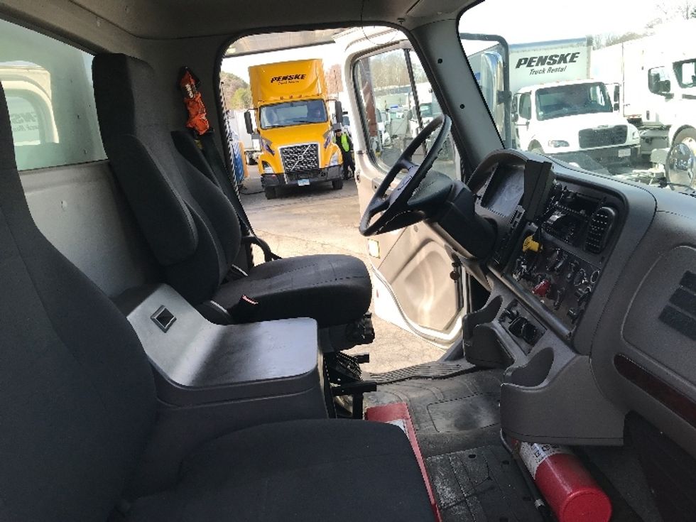 Medium Duty Box Truck-Light and Medium Duty Trucks-Freightliner-2019-M2-Auburn-MA-163,718\n\t\tmiles-$ 41,750 - Image 22
