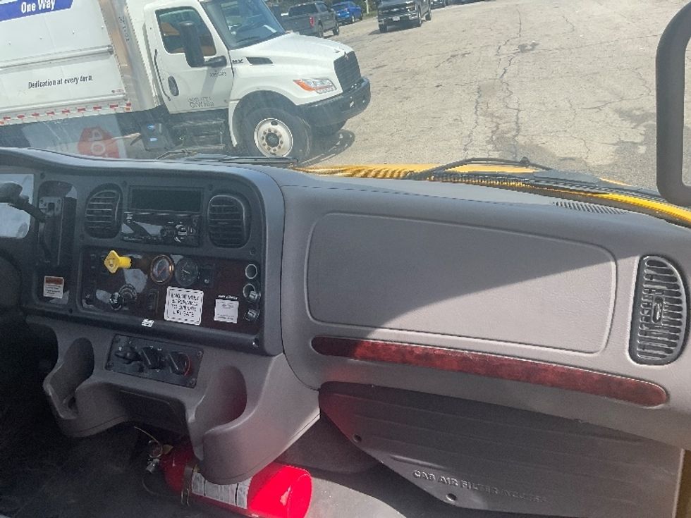 Medium Duty Box Truck-Light and Medium Duty Trucks-Freightliner-2019-M2-Auburn-MA-247,630\n\t\tmiles-$ 28,750 - Image 21