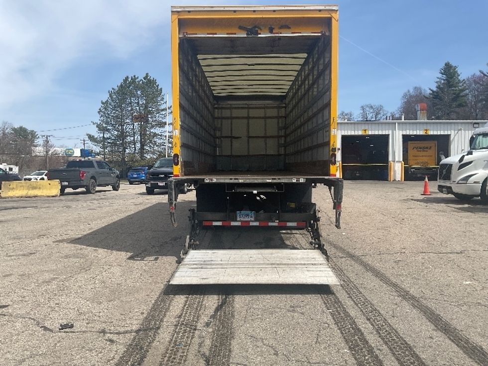 Medium Duty Box Truck-Light and Medium Duty Trucks-Freightliner-2019-M2-Auburn-MA-247,630\n\t\tmiles-$ 28,750 - Image 9