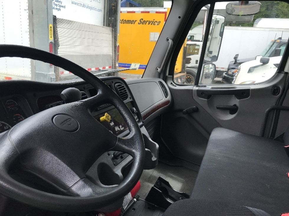 Medium Duty Box Truck-Light and Medium Duty Trucks-Freightliner-2019-M2-Auburn-MA-84,627\n\t\tmiles-$ 56,000 - Image 17