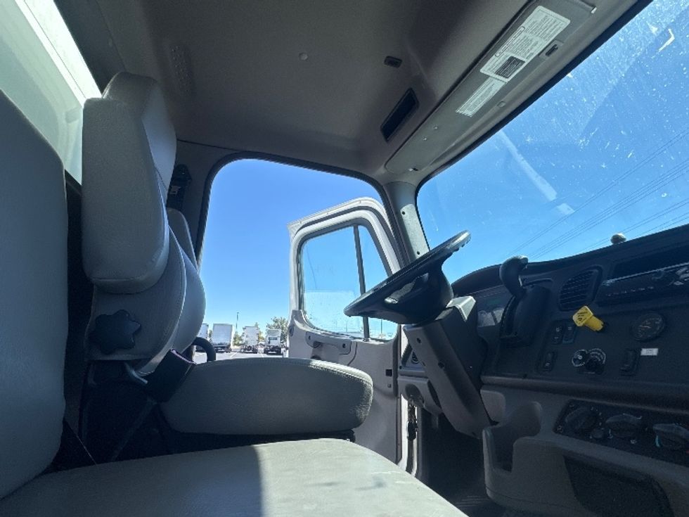 Medium Duty Box Truck-Light and Medium Duty Trucks-Freightliner-2019-M2-Aurora-CO-126,288\n\t\tmiles-$ 63,750 - Image 22