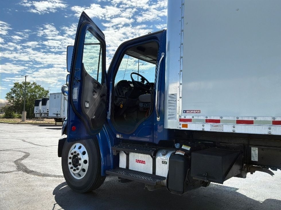 Medium Duty Box Truck-Light and Medium Duty Trucks-Freightliner-2019-M2-Aurora-CO-129,574\n\t\tmiles-$ 54,500 - Image 16