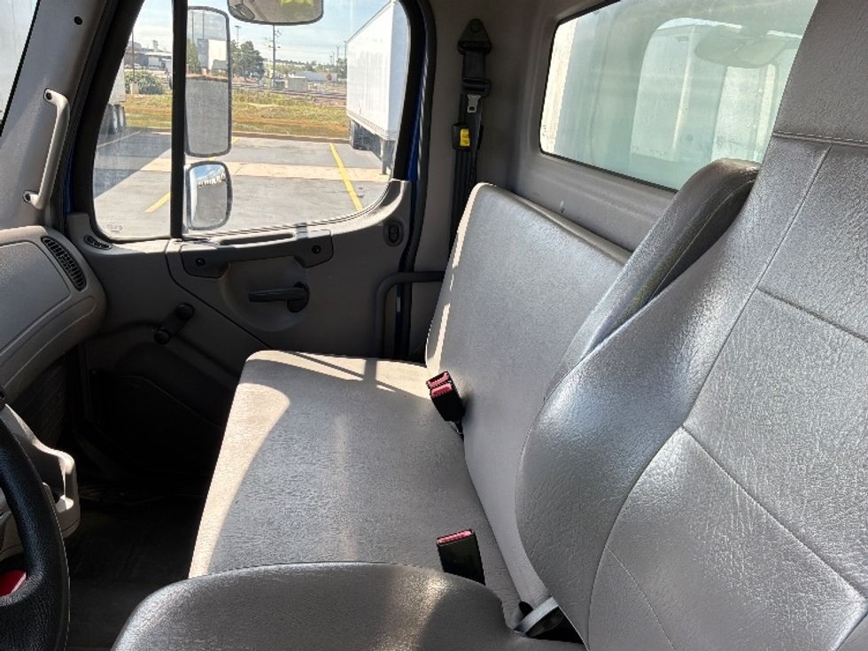 Medium Duty Box Truck-Light and Medium Duty Trucks-Freightliner-2019-M2-Aurora-CO-129,574\n\t\tmiles-$ 54,500 - Image 19