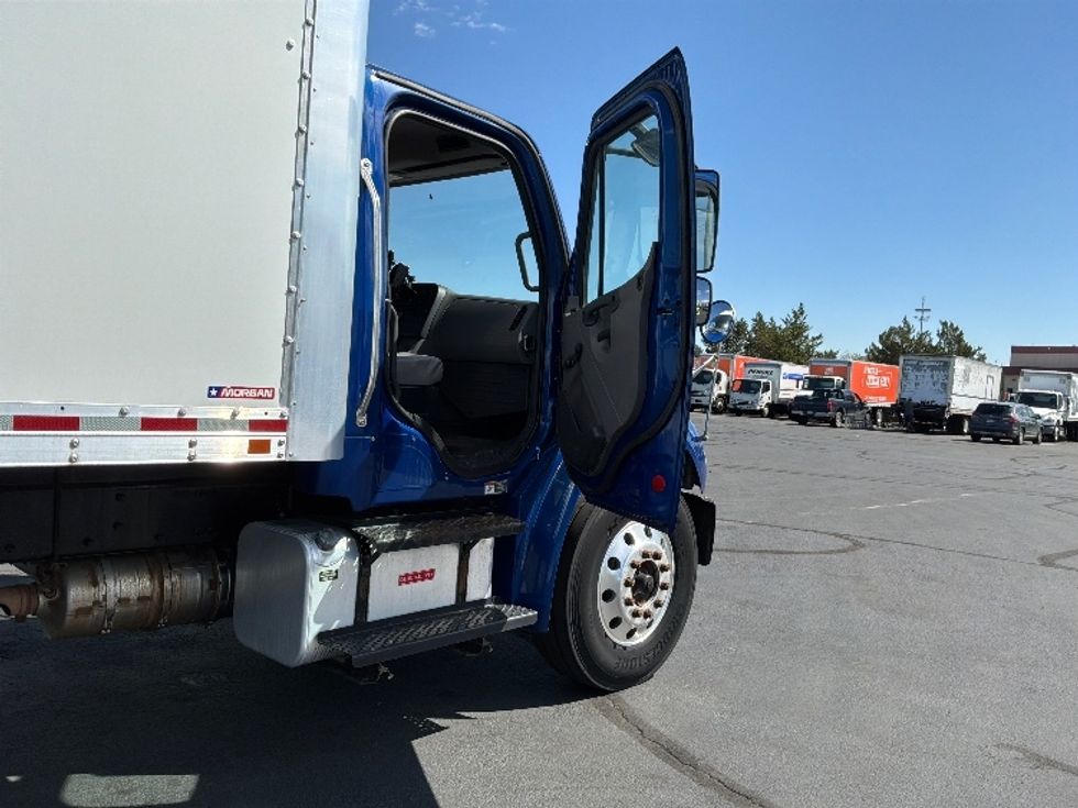 Medium Duty Box Truck-Light and Medium Duty Trucks-Freightliner-2019-M2-Aurora-CO-129,574\n\t\tmiles-$ 54,500 - Image 20