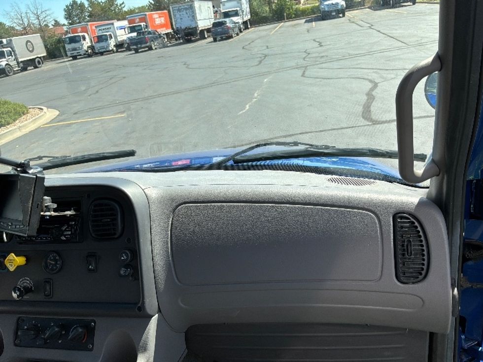 Medium Duty Box Truck-Light and Medium Duty Trucks-Freightliner-2019-M2-Aurora-CO-129,574\n\t\tmiles-$ 54,500 - Image 21