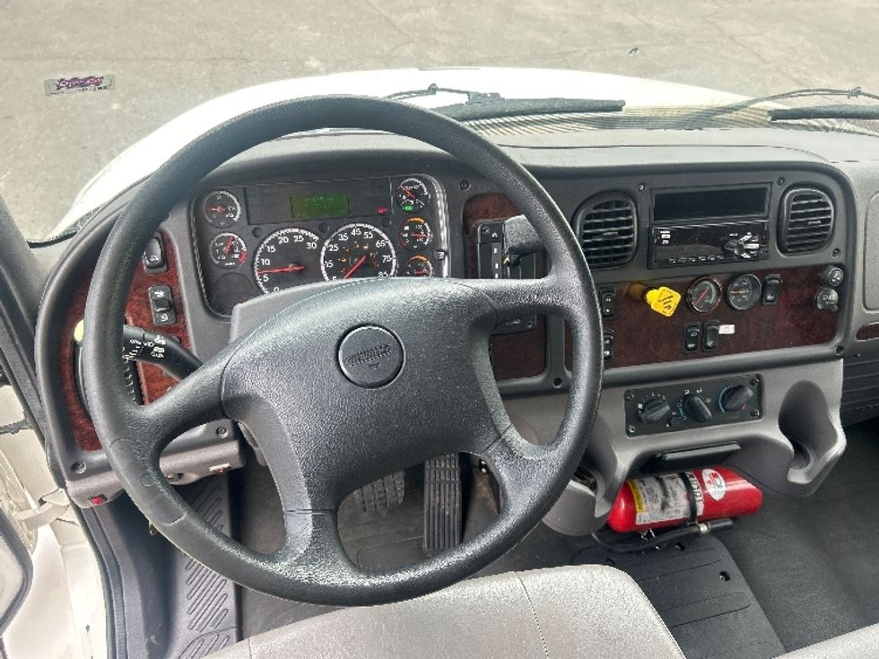 Medium Duty Box Truck-Light and Medium Duty Trucks-Freightliner-2019-M2-Aurora-CO-157,375\n\t\tmiles-$ 48,250 - Image 18