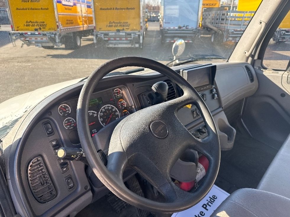 Medium Duty Box Truck-Light and Medium Duty Trucks-Freightliner-2019-M2-Baltimore-MD-121,915\n\t\tmiles-$ 56,000 - Image 17