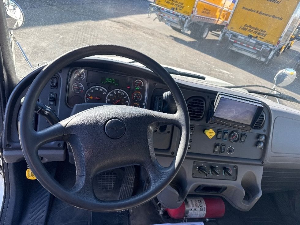 Medium Duty Box Truck-Light and Medium Duty Trucks-Freightliner-2019-M2-Baltimore-MD-121,915\n\t\tmiles-$ 56,000 - Image 18