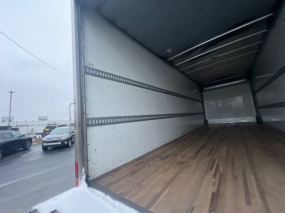 Medium Duty Box Truck-Light and Medium Duty Trucks-Freightliner-2019-M2-Baltimore-MD-140,125\n\t\tmiles-$ 55,750 - Image 11