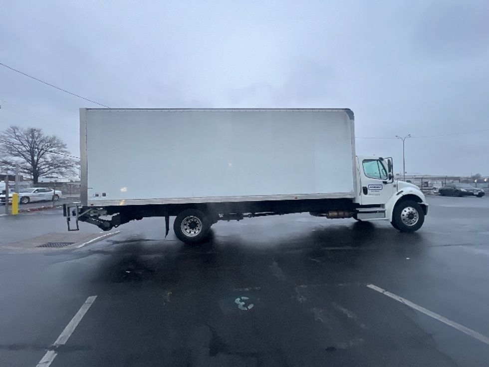 Medium Duty Box Truck-Light and Medium Duty Trucks-Freightliner-2019-M2-Baltimore-MD-140,125\n\t\tmiles-$ 55,750 - Image 15
