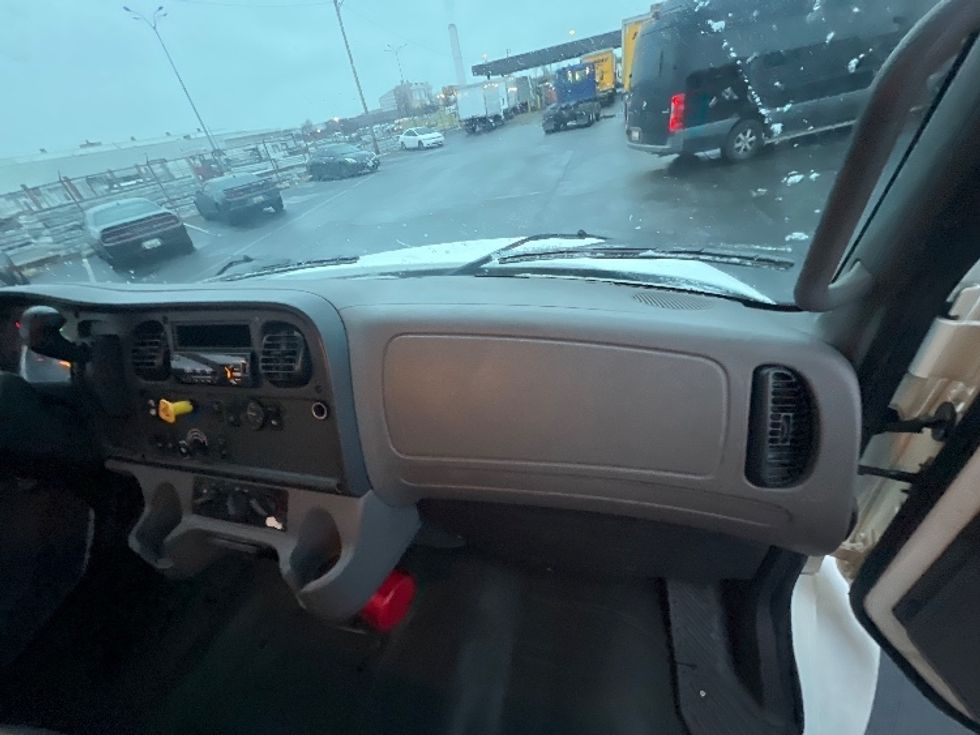 Medium Duty Box Truck-Light and Medium Duty Trucks-Freightliner-2019-M2-Baltimore-MD-140,125\n\t\tmiles-$ 55,750 - Image 18
