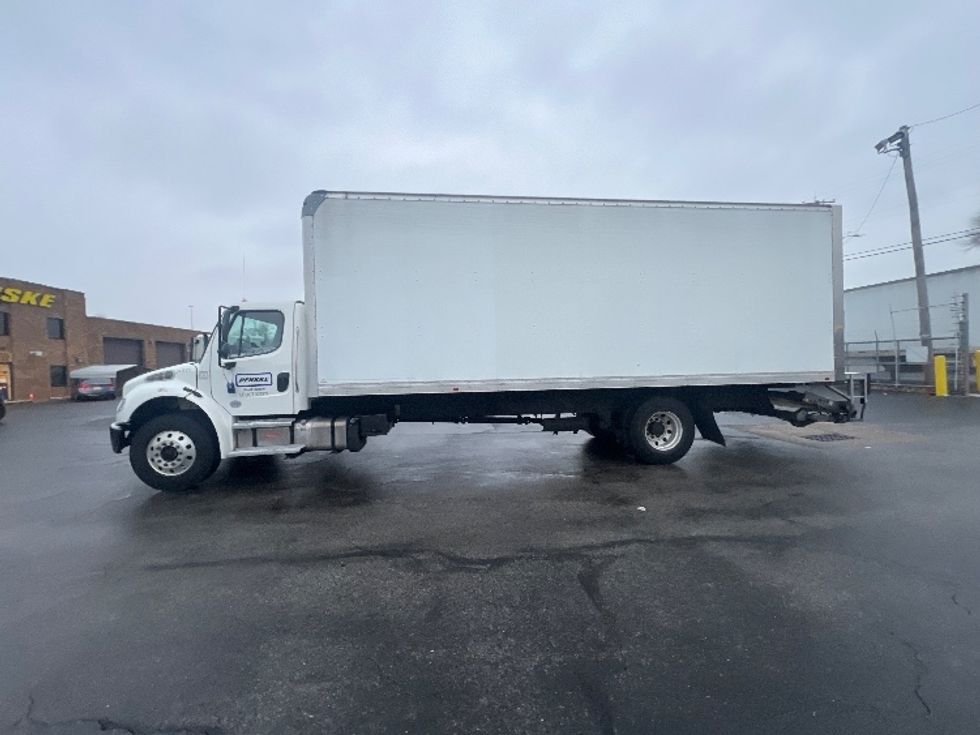 Medium Duty Box Truck-Light and Medium Duty Trucks-Freightliner-2019-M2-Baltimore-MD-140,125\n\t\tmiles-$ 55,750 - Image 4