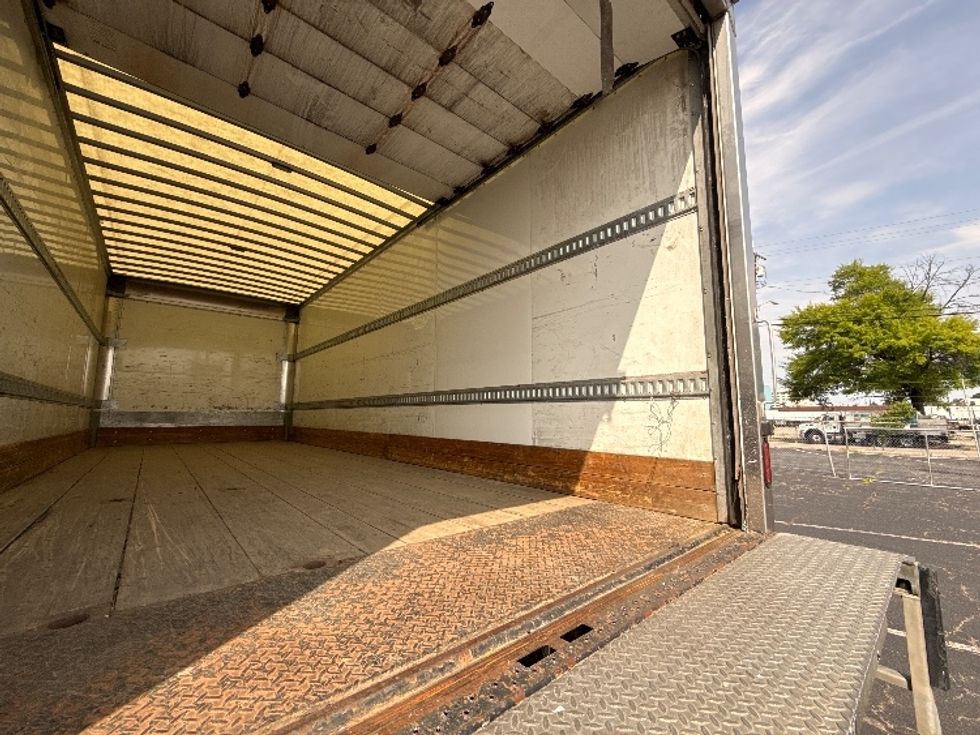 Medium Duty Box Truck-Light and Medium Duty Trucks-Freightliner-2019-M2-Baltimore-MD-148,379\n\t\tmiles-$ 53,250 - Image 12