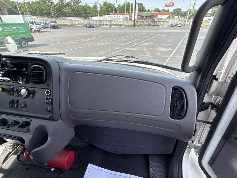 Medium Duty Box Truck-Light and Medium Duty Trucks-Freightliner-2019-M2-Baltimore-MD-148,379\n\t\tmiles-$ 53,250 - Image 21