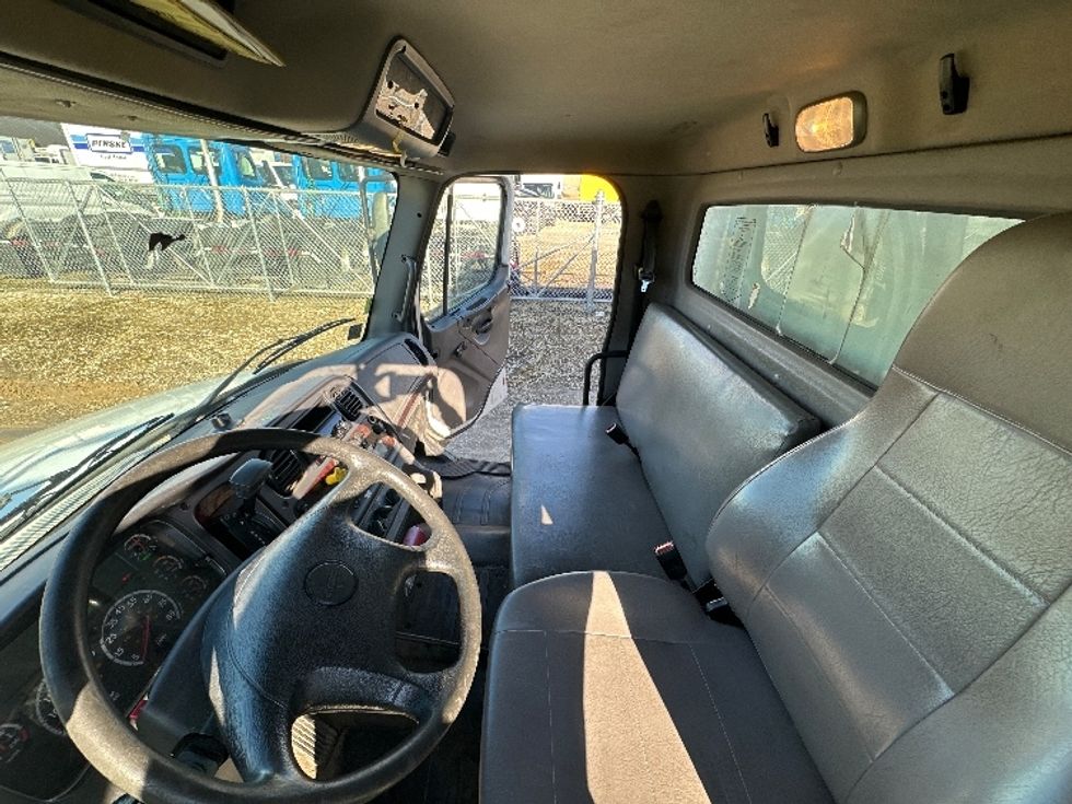 Medium Duty Box Truck-Light and Medium Duty Trucks-Freightliner-2019-M2-Baltimore-MD-172,968\n\t\tmiles-$ 51,000 - Image 19