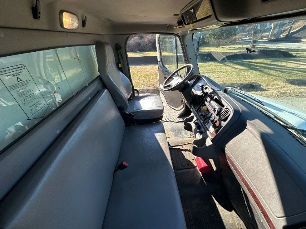 Medium Duty Box Truck-Light and Medium Duty Trucks-Freightliner-2019-M2-Baltimore-MD-172,968\n\t\tmiles-$ 51,000 - Image 22